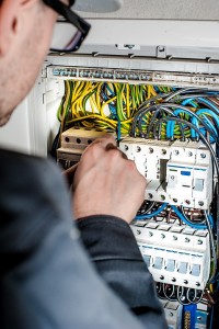 electrician-1080573_960_720